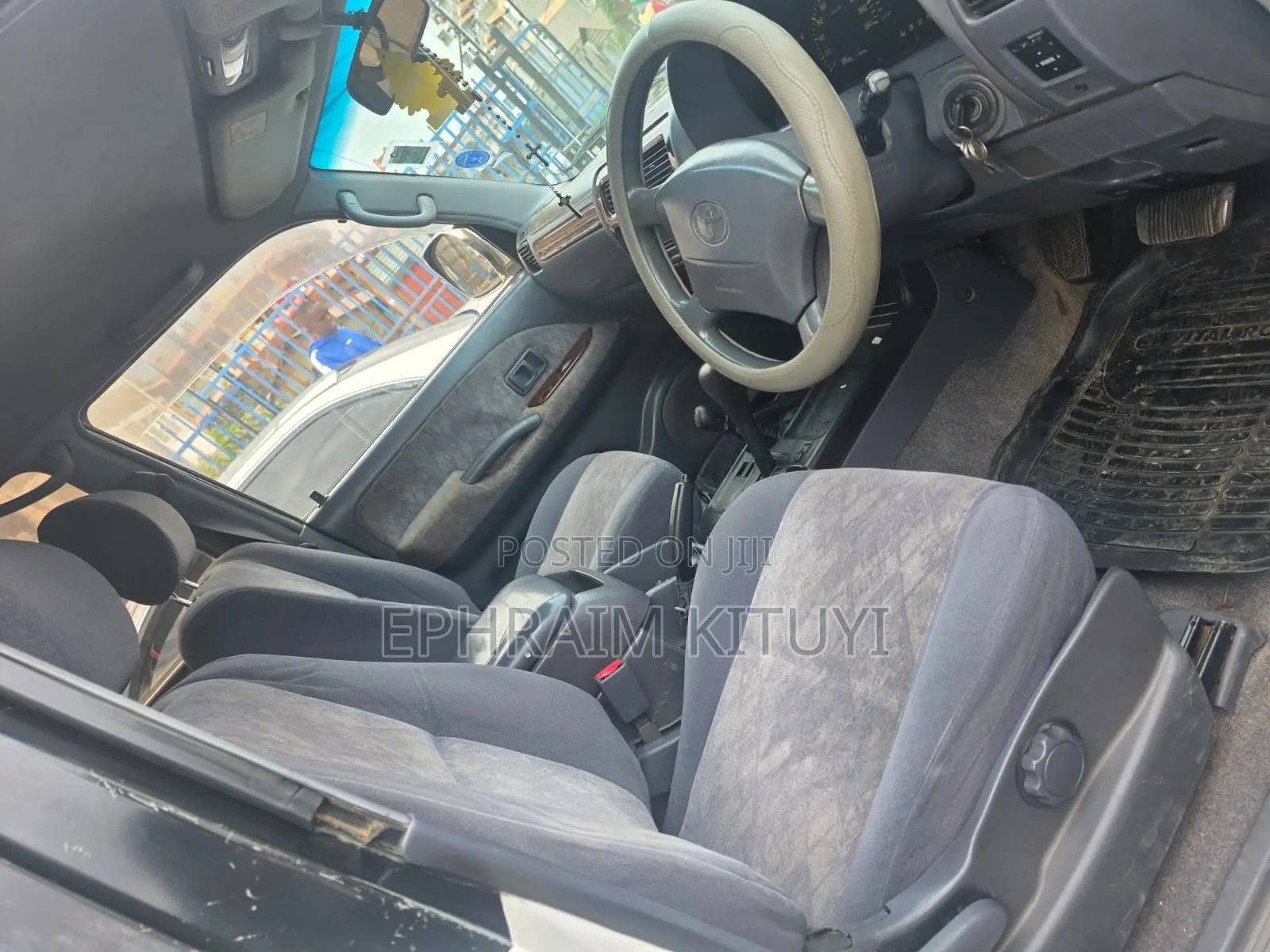 Toyota Land Cruiser Prado 2004 White