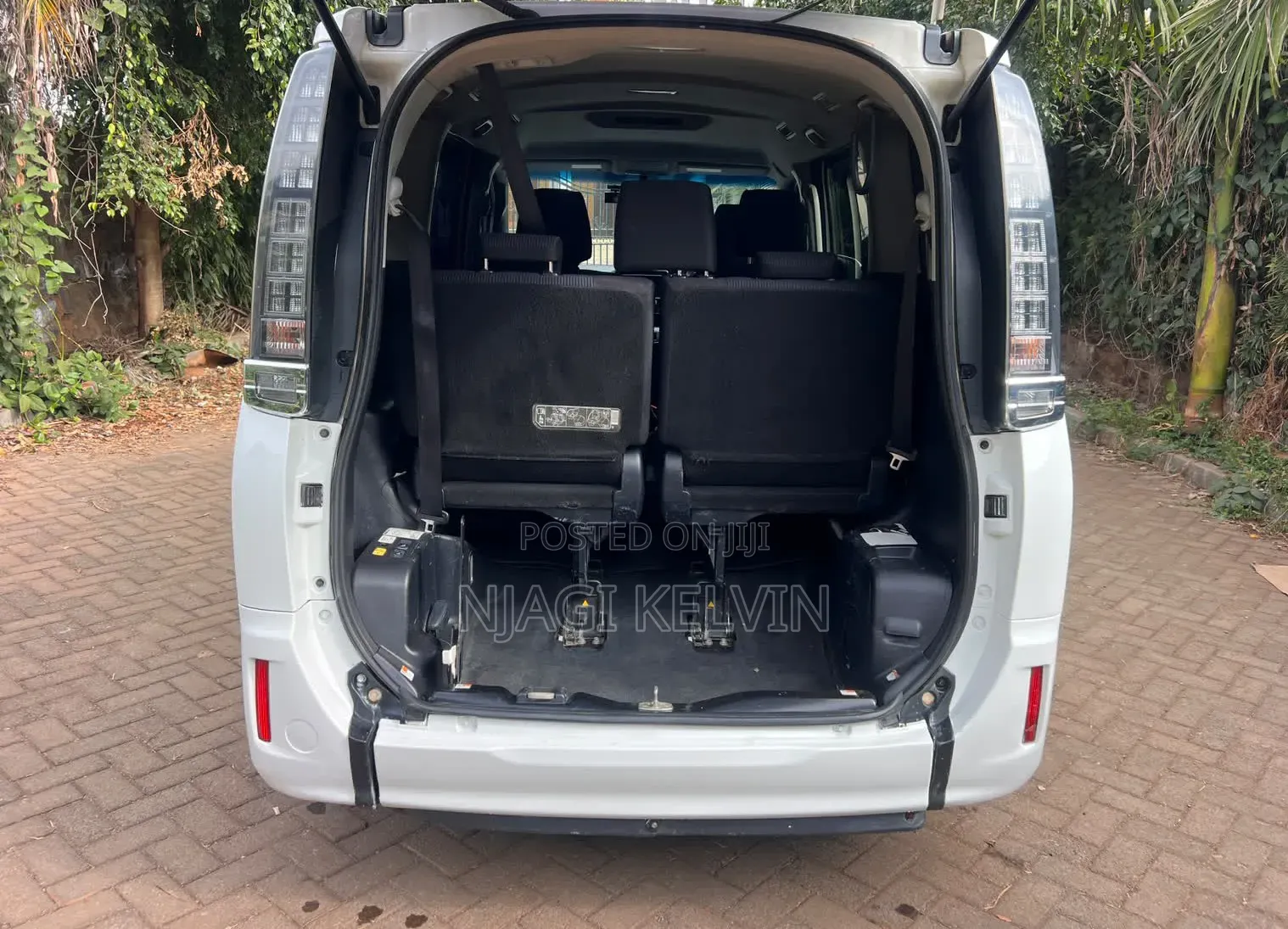 Toyota Voxy 2016 White