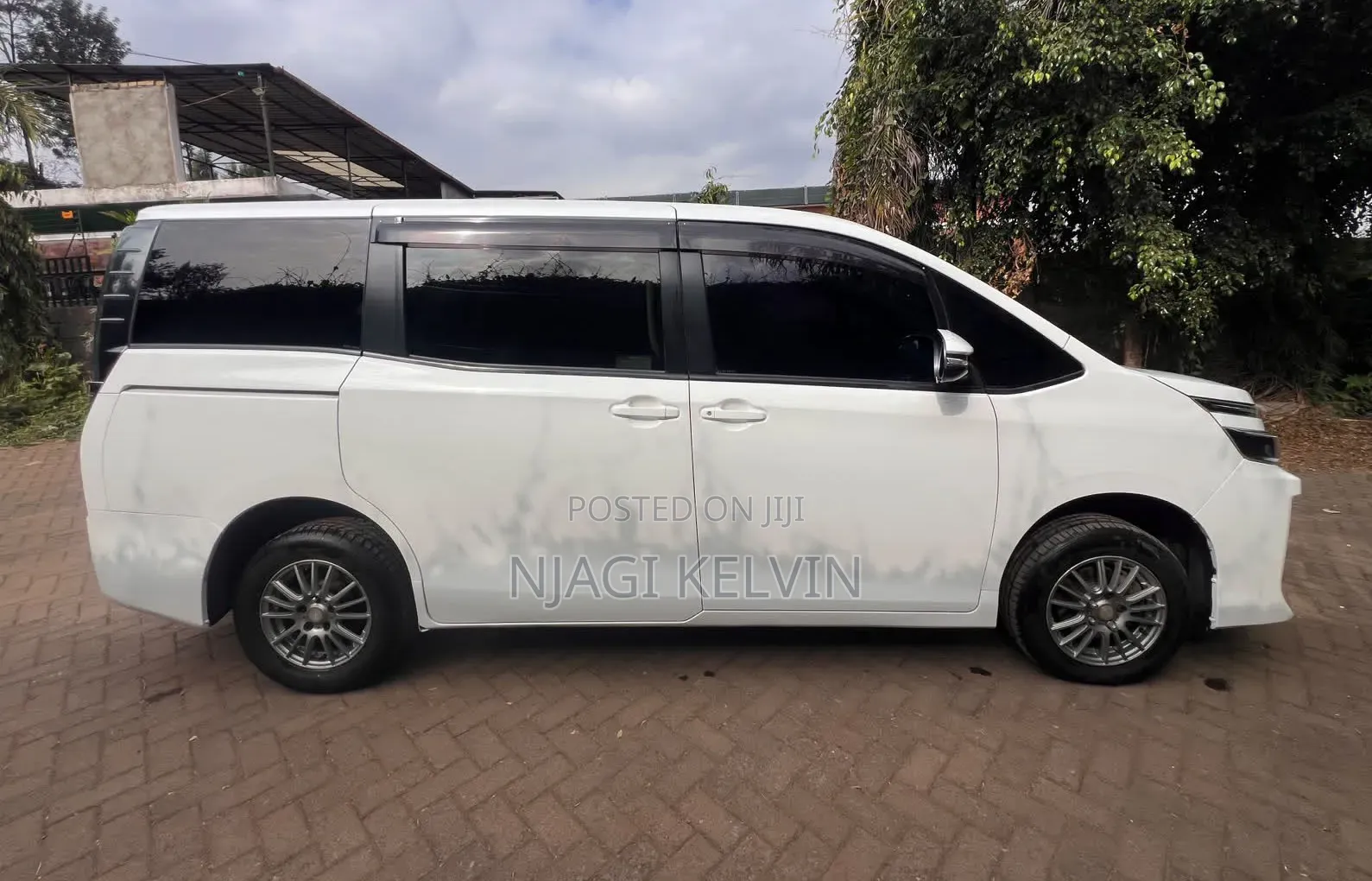 Toyota Voxy 2016 White