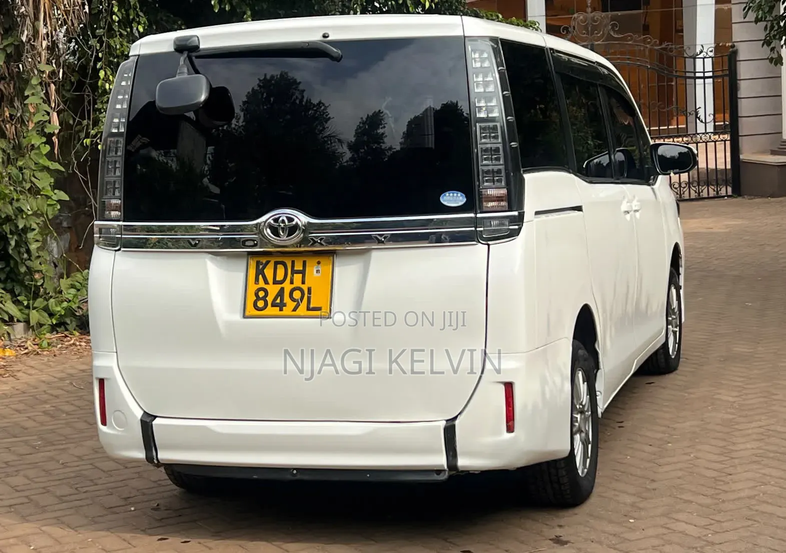 Toyota Voxy 2016 White