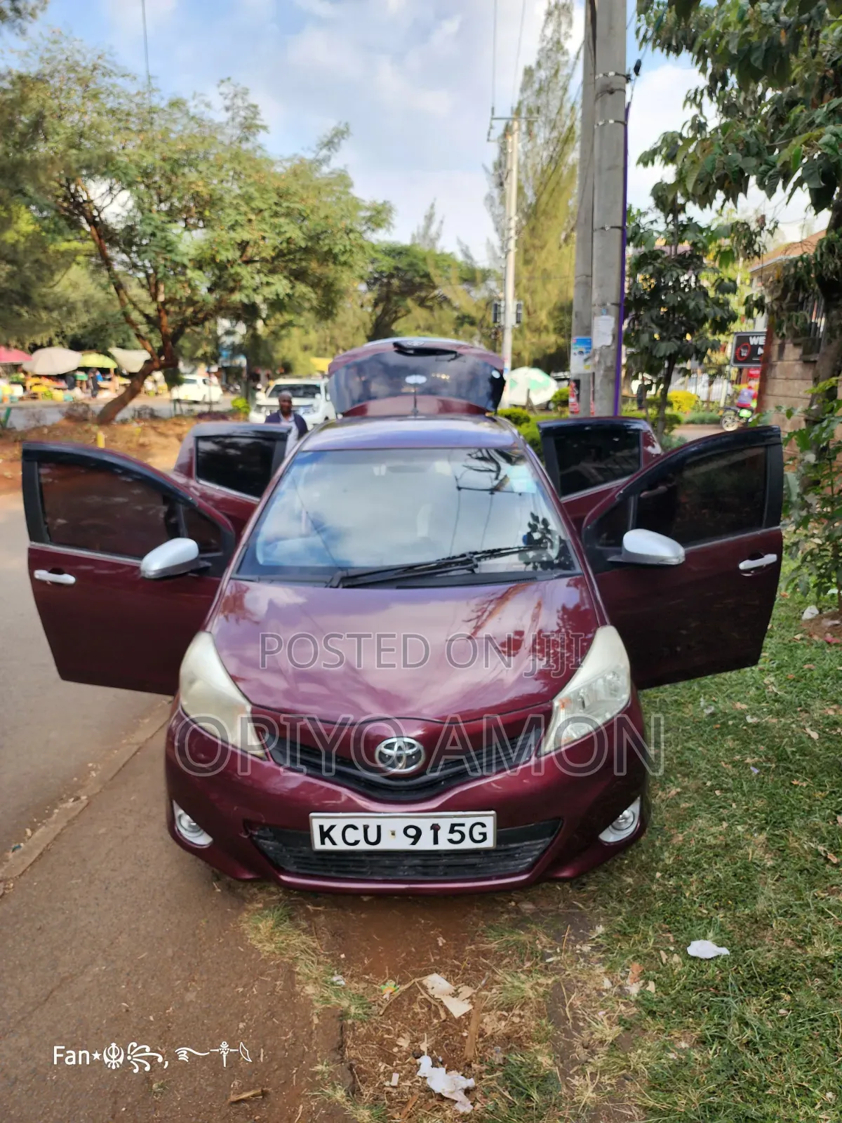 Toyota Vitz 2012 Maroon