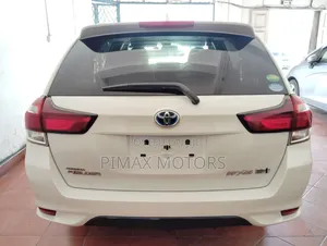 Toyota Corolla Fielder 2018 White