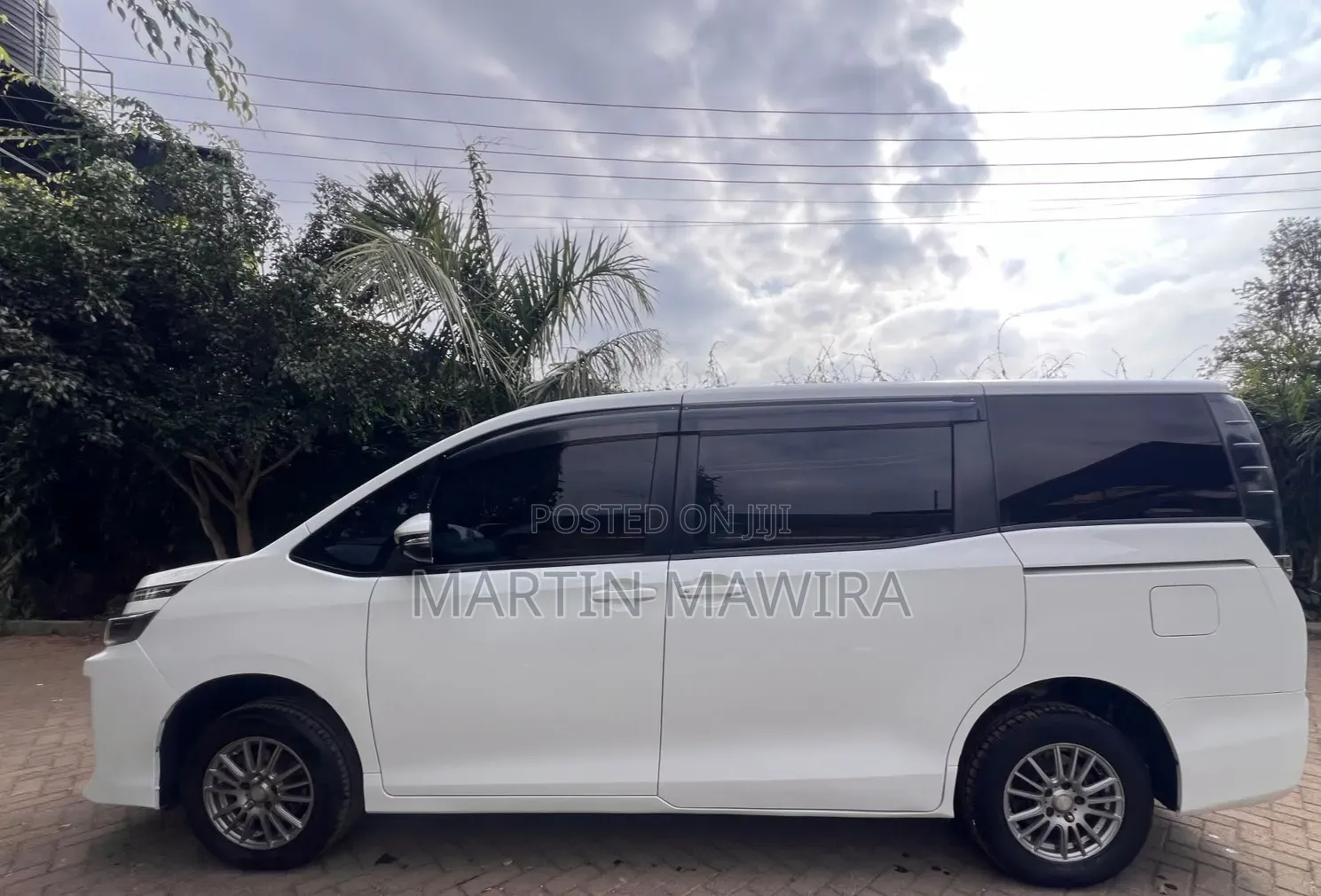 Toyota Voxy 2016 White