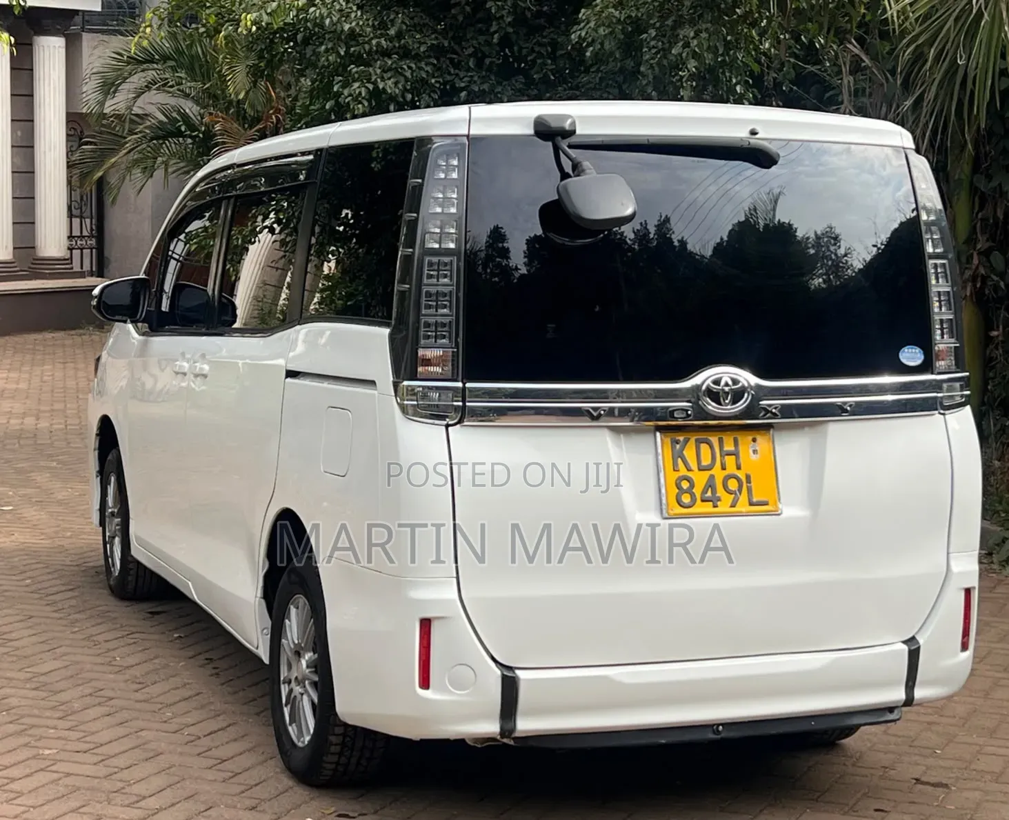 Toyota Voxy 2016 White