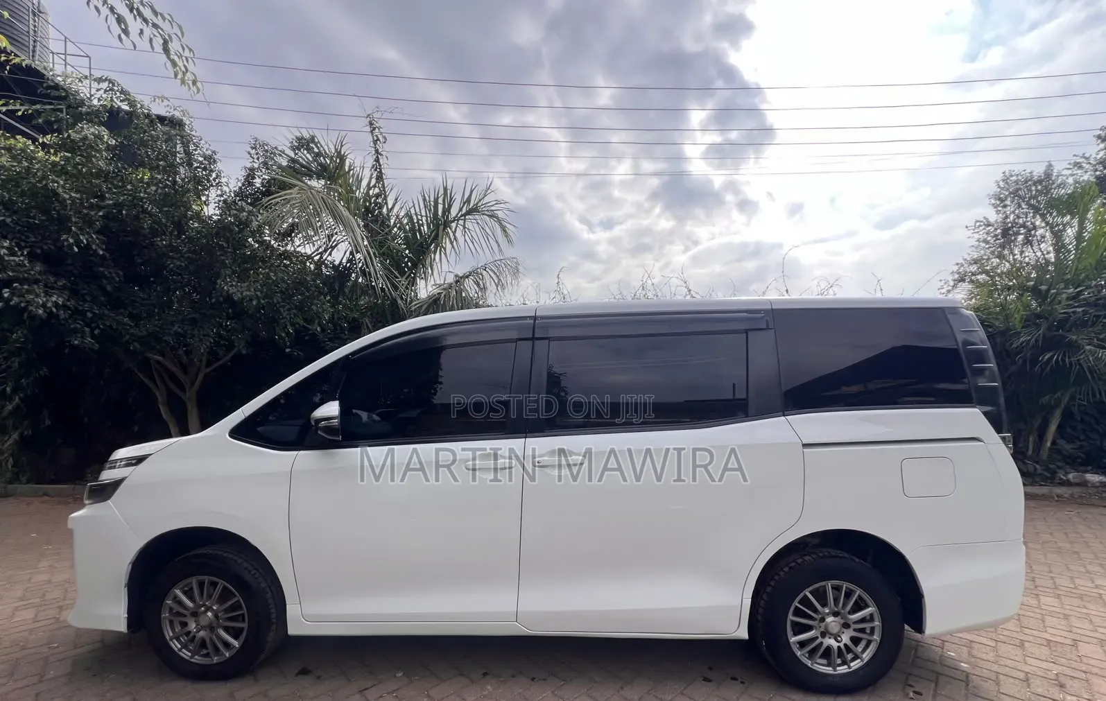 Toyota Voxy 2016 White