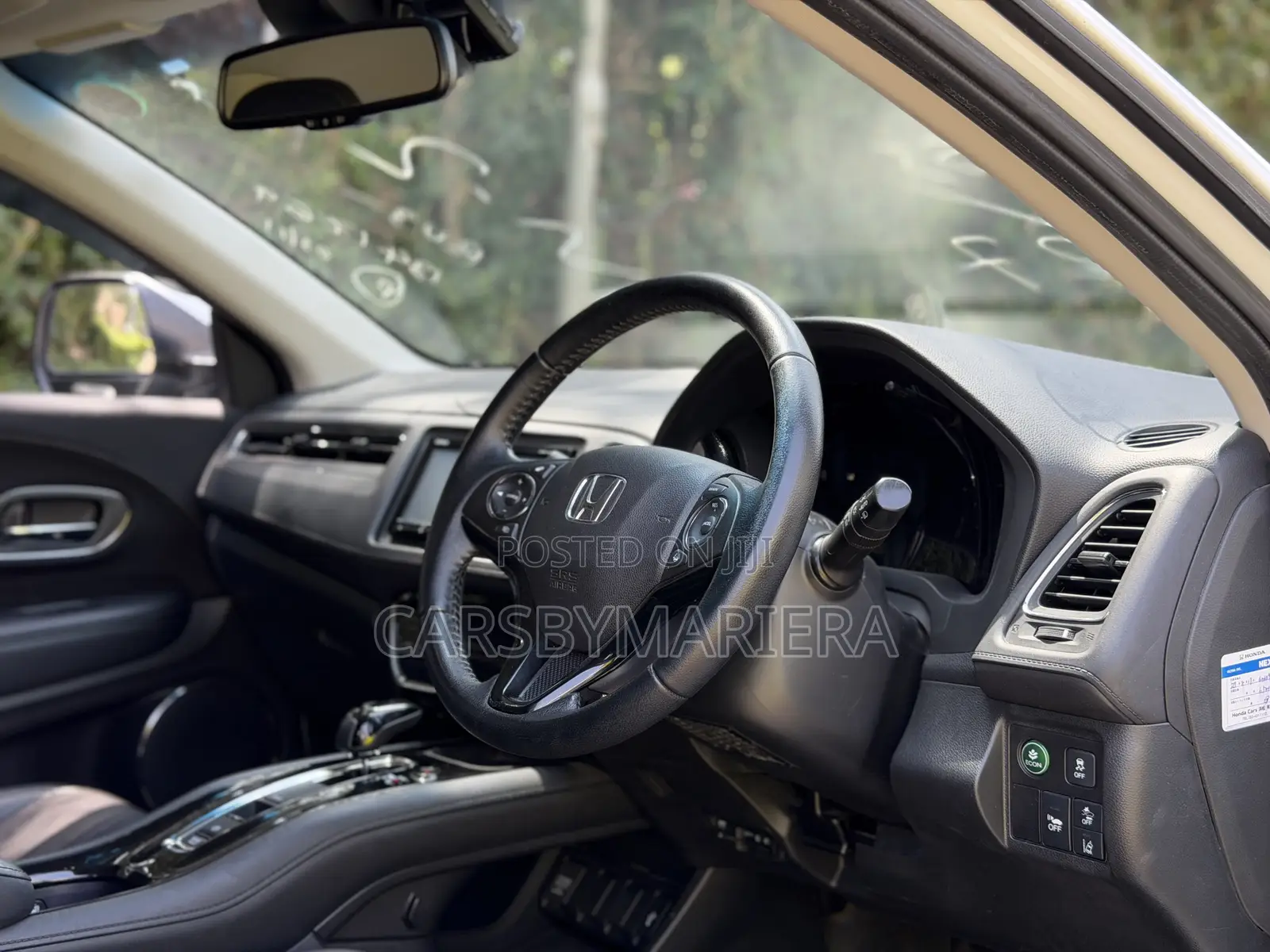 Honda Vezel 2019 White