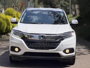 Honda Vezel 2019 White