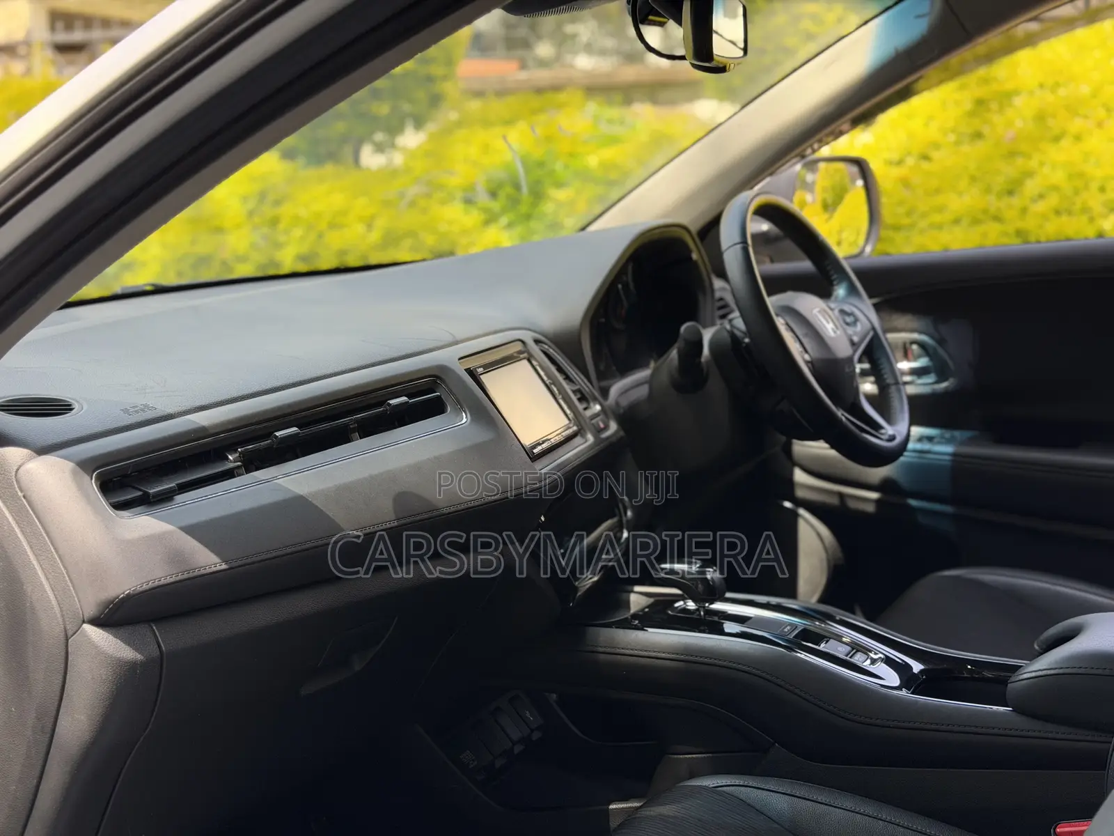 Honda Vezel 2019 White