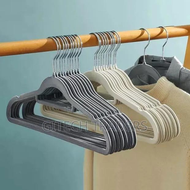 10pcs Velvet Hangers - thumbnail 2