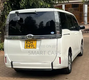 Toyota Voxy 2016 White