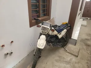 Yamaha DT175 2011