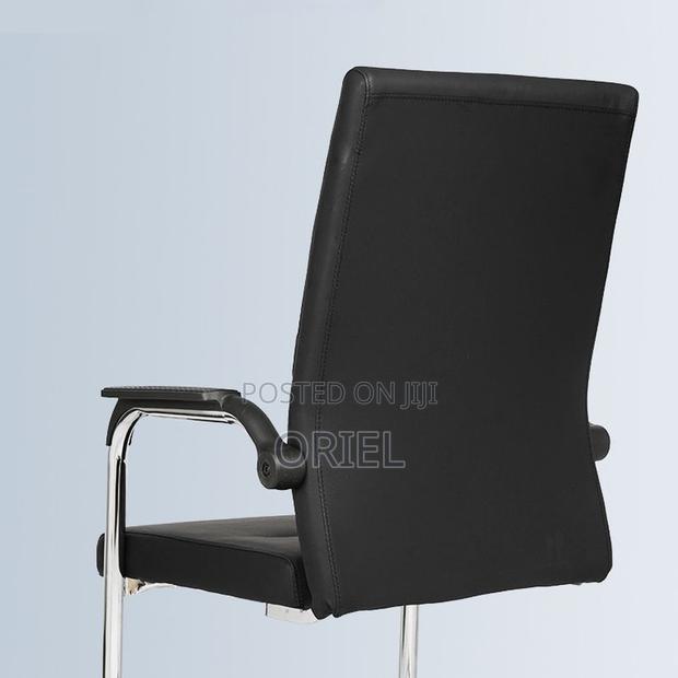 Office Chair : Visitor Waiting Leather Padded Chair. - thumbnail 3