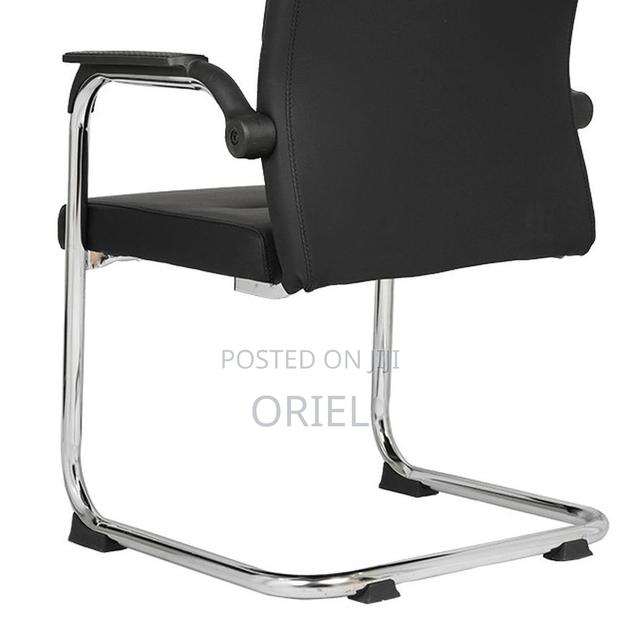 Office Chair : Visitor Waiting Leather Padded Chair. - thumbnail 4