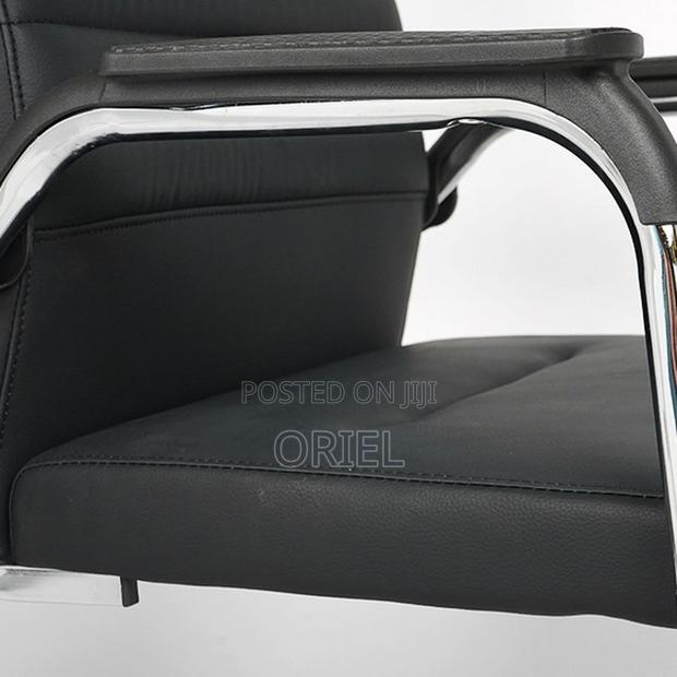 Office Chair : Visitor Waiting Leather Padded Chair. - thumbnail 9