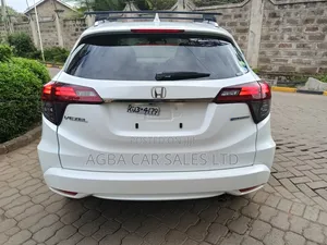 Honda Vezel 2019 White