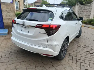Honda Vezel 2019 White