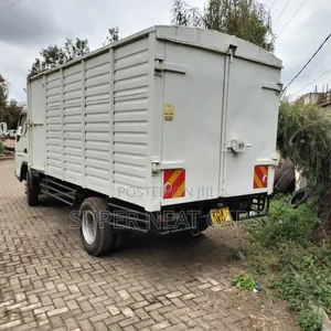 Mitsubishi Fuso Canter Lorry