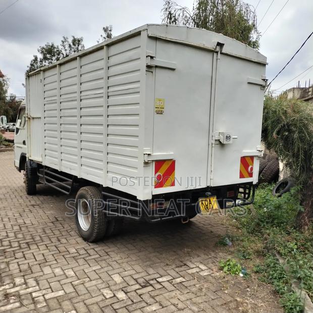Mitsubishi Fuso Canter Lorry - thumbnail 2