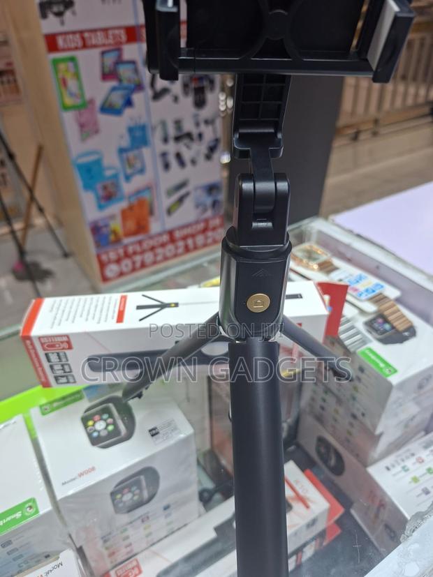 Wireless Selfie Stick for iPhone Android Smartphones - thumbnail 3