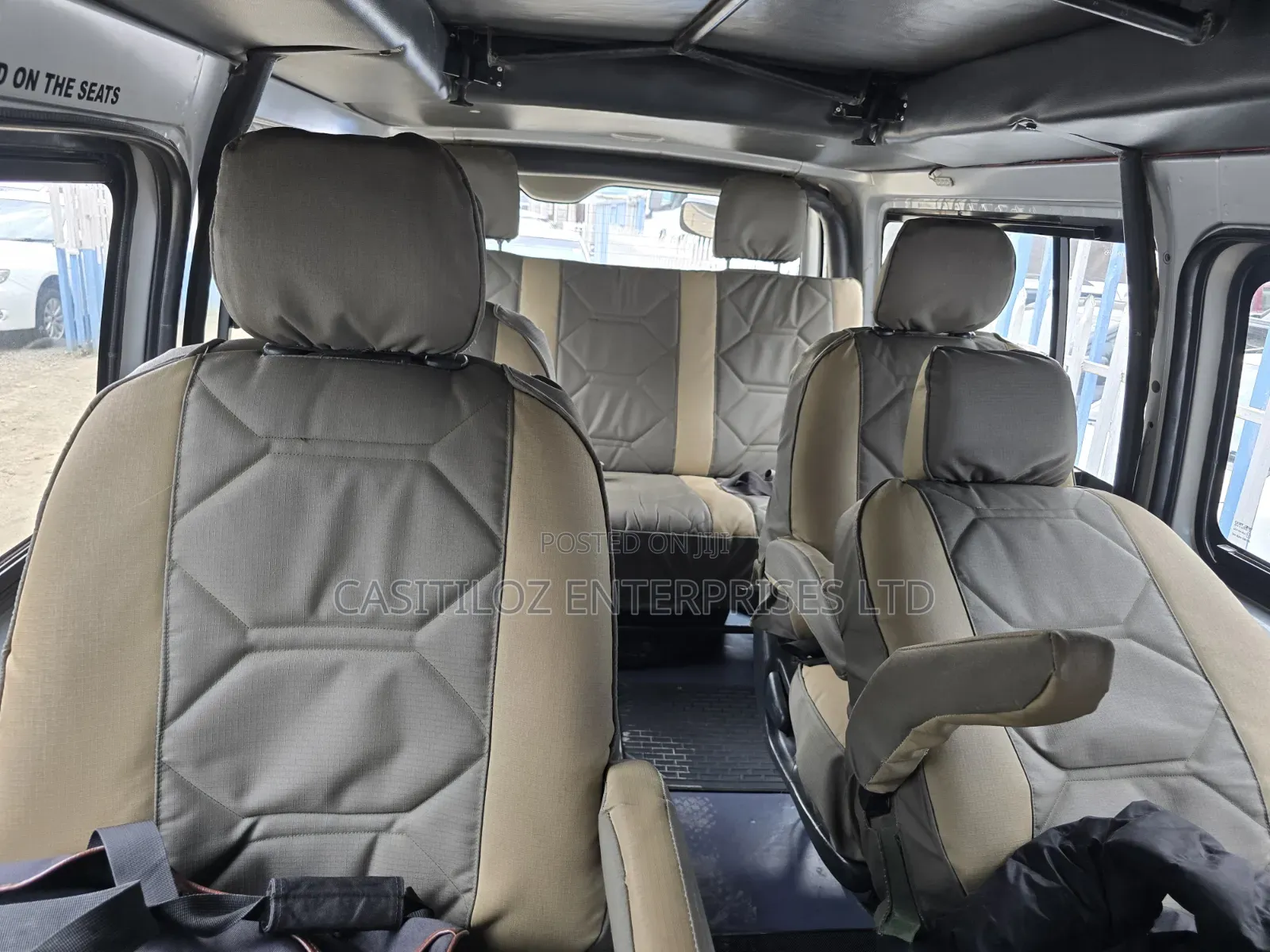 Toyota HiAce 2016 Silver