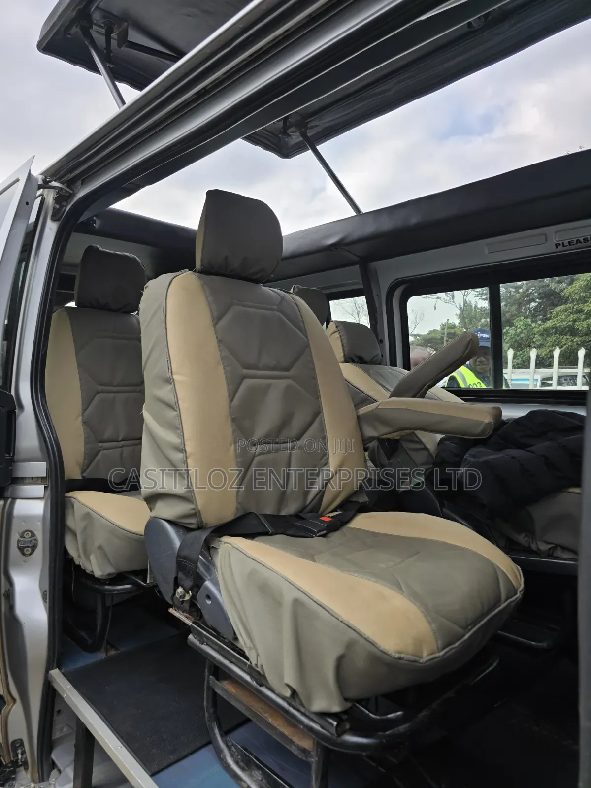 Toyota HiAce 2016 Silver