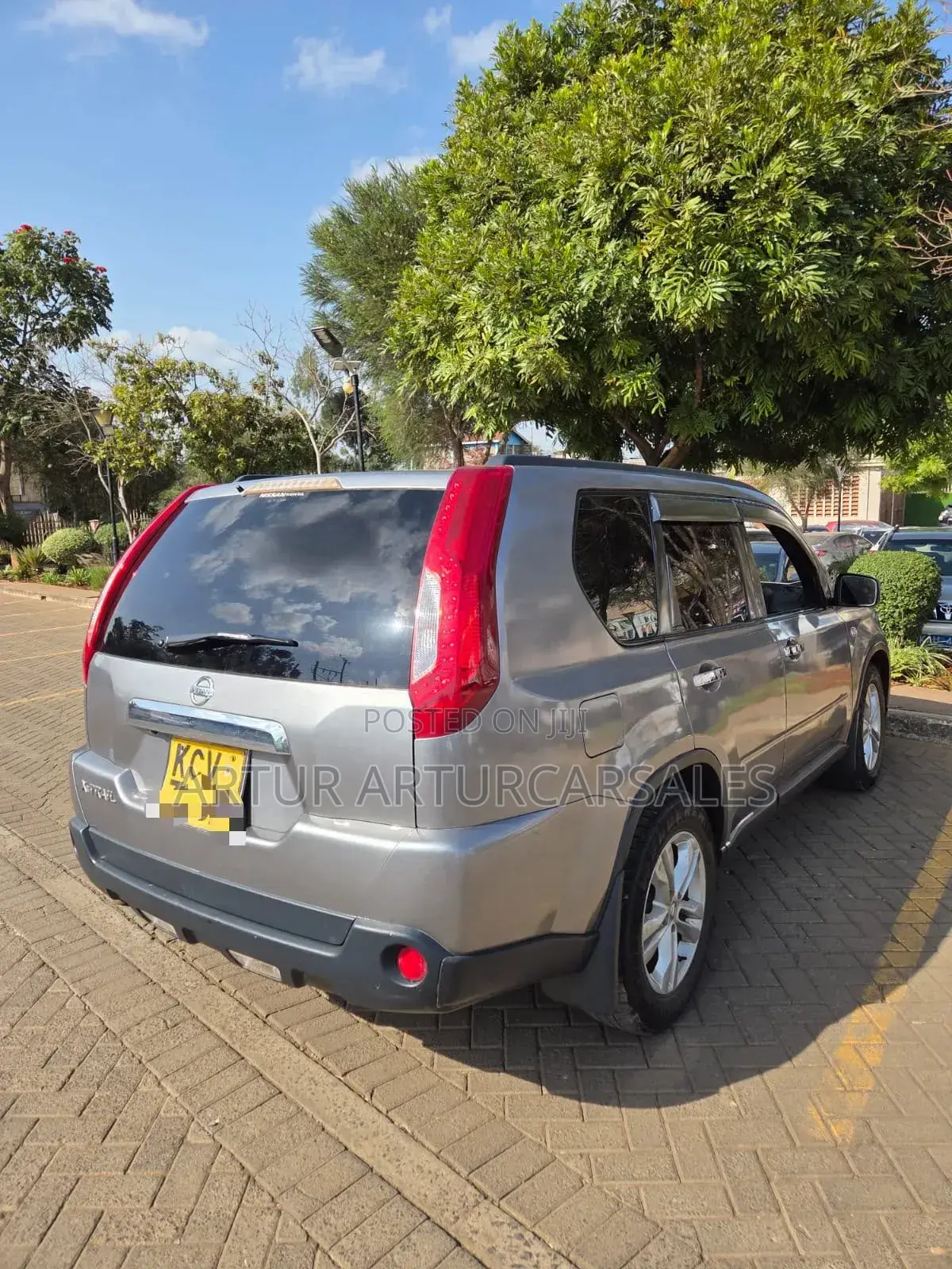 Nissan X-Trail 2011 Silver