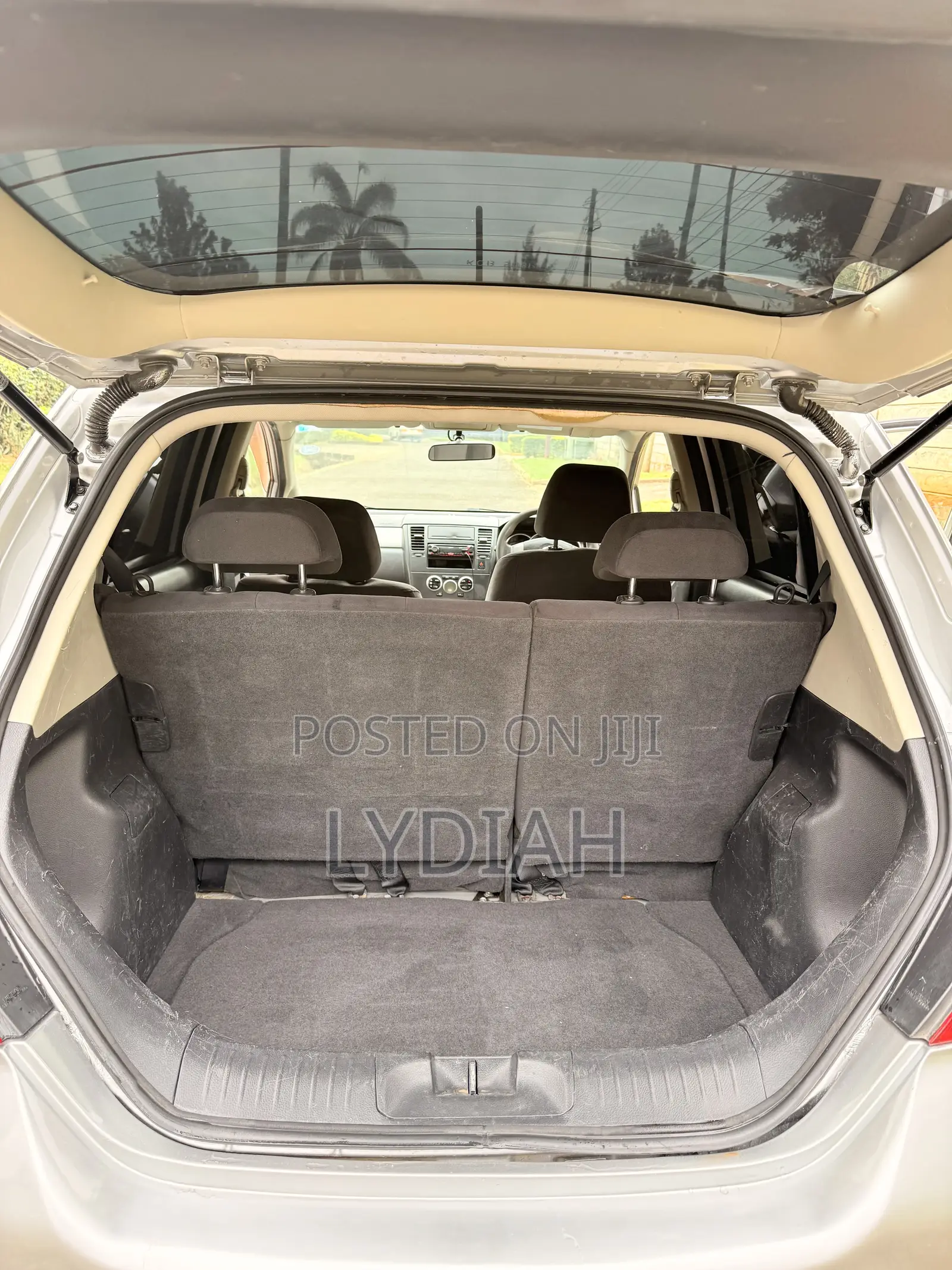 Nissan Tiida 2008 Silver