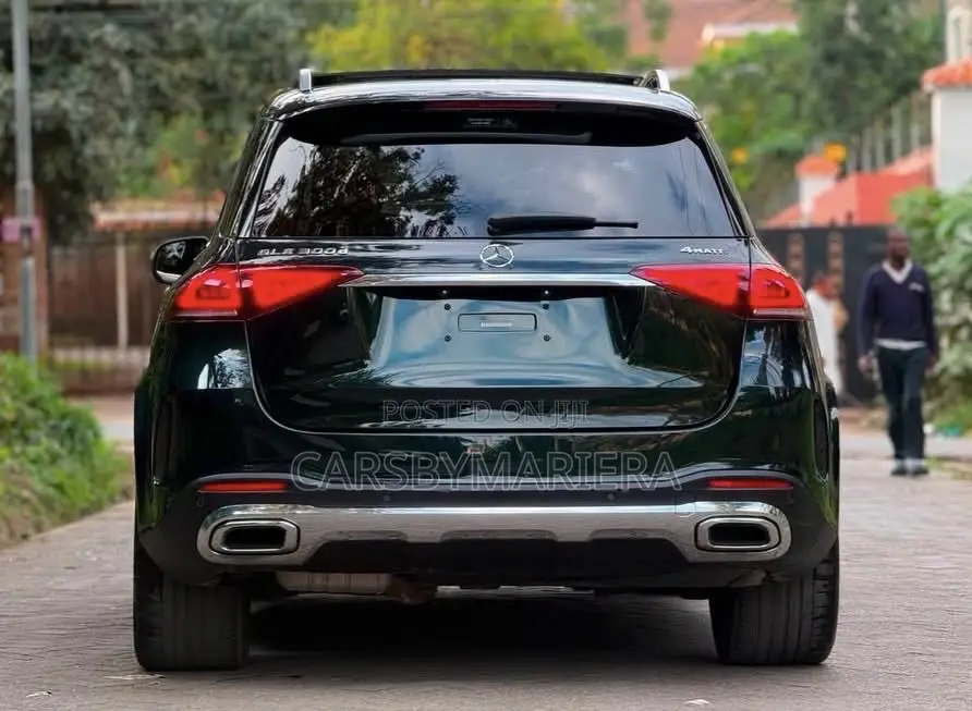 Mercedes-Benz GLE-Class GLE 300d 4MATIC 2020 Green