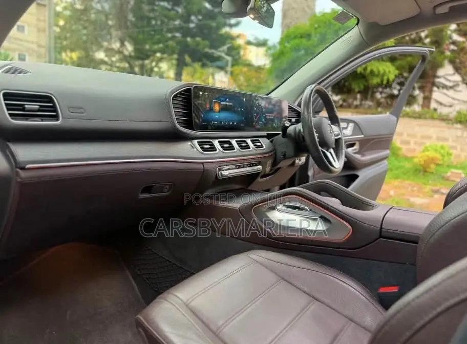 Mercedes-Benz GLE-Class GLE 300d 4MATIC 2020 Green