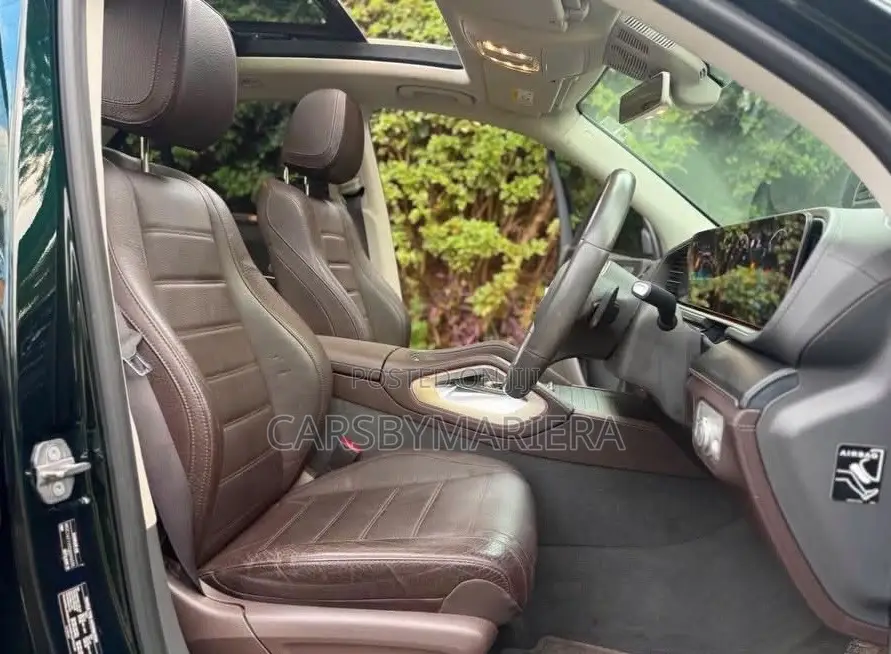 Mercedes-Benz GLE-Class GLE 300d 4MATIC 2020 Green