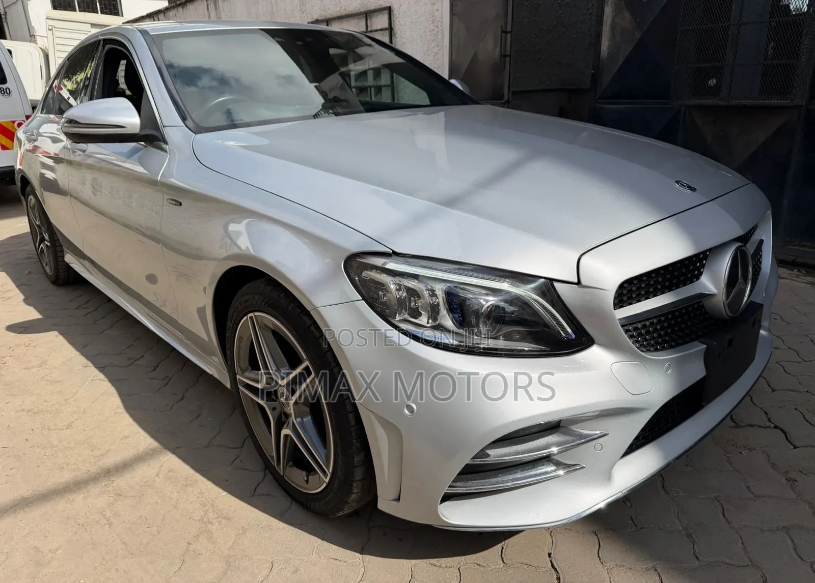 Mercedes-Benz C200 2019 Silver