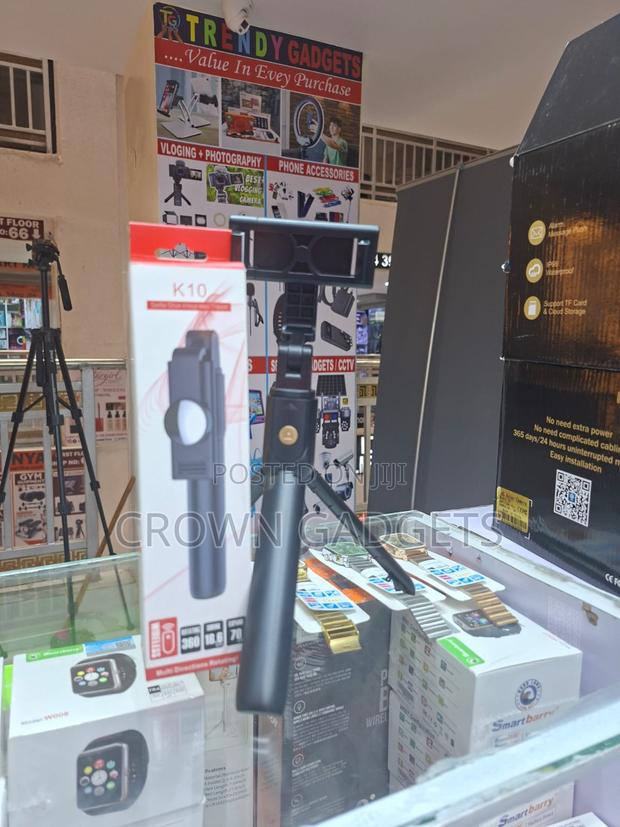 Wireless Phone Selfie Stick With Remote Shutter - thumbnail 3