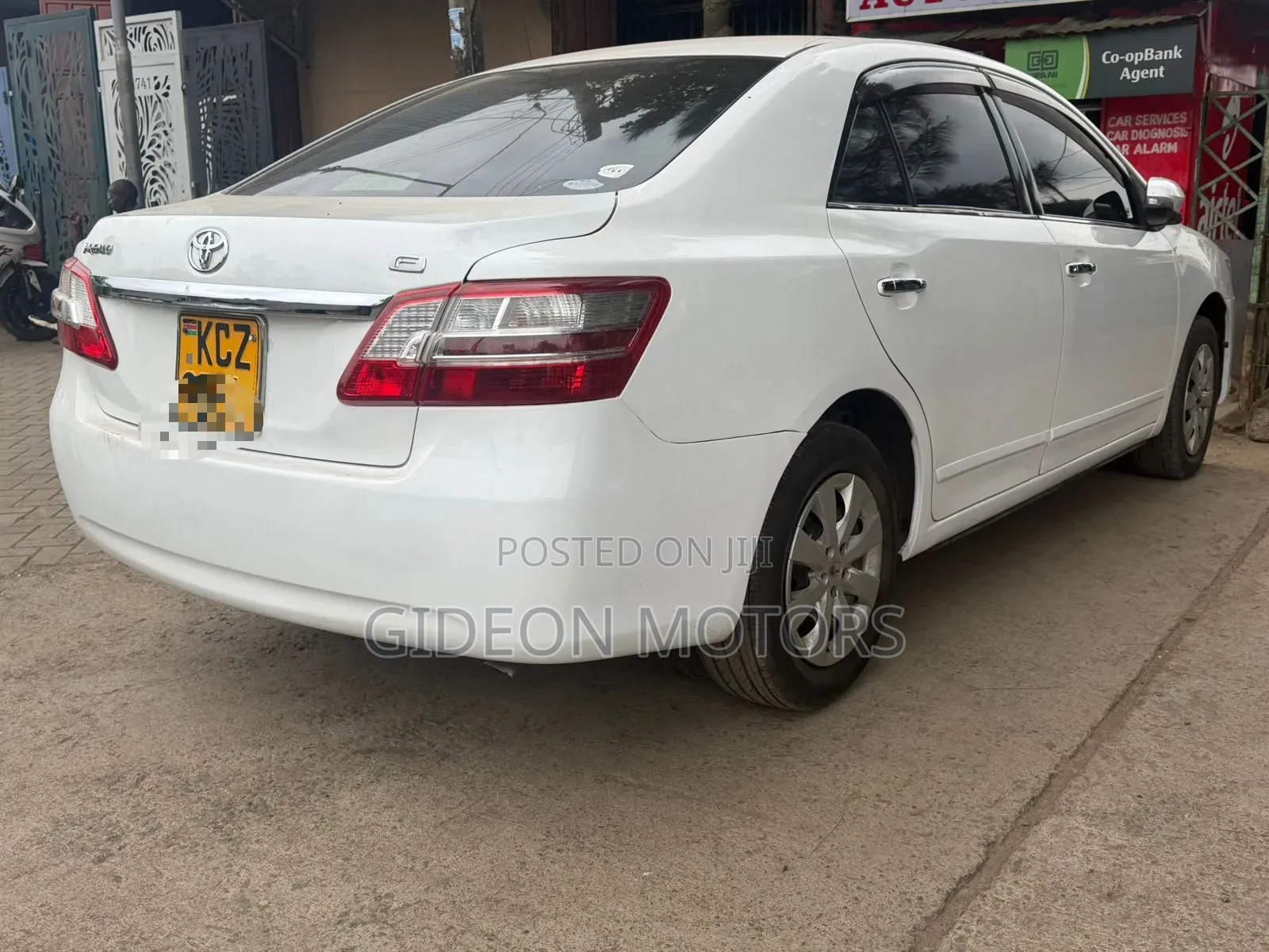 Toyota Premio 2013 White