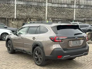 Subaru Outback 2022 Brown