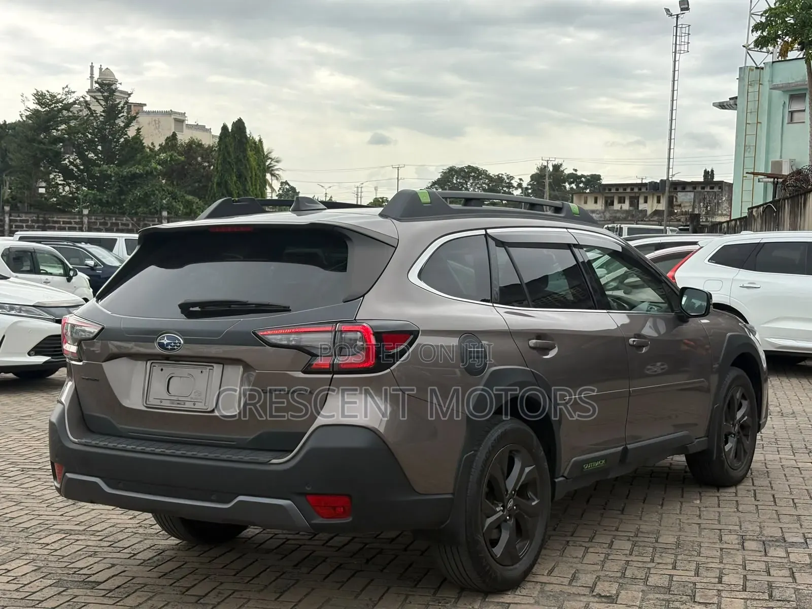 Subaru Outback 2022 Brown