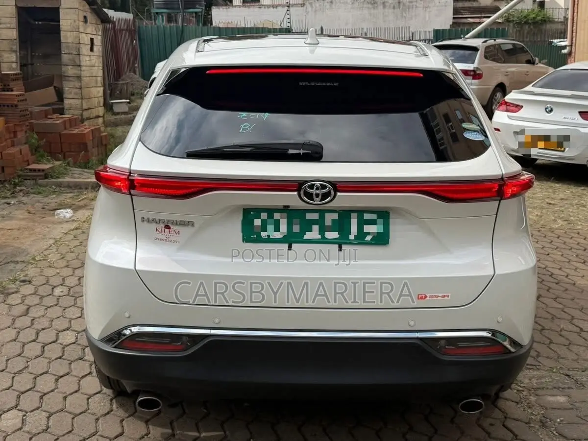Toyota Harrier 2.0 2020 White
