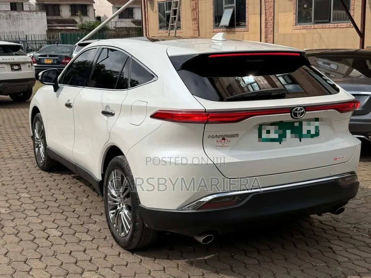 Toyota Harrier 2.0 2020 White