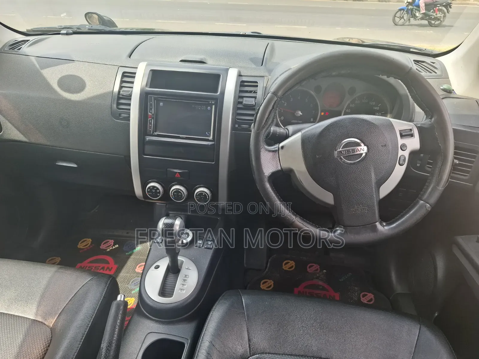 Nissan X-Trail 2010 Black