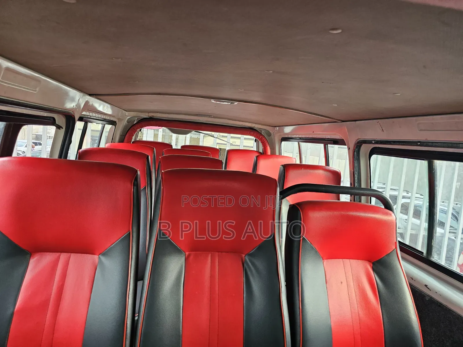 Toyota HiAce 2015 White