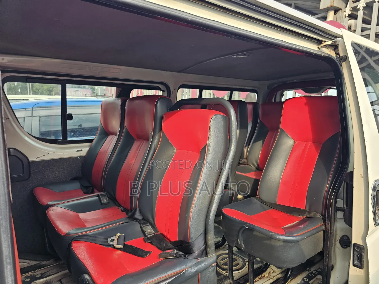 Toyota HiAce 2015 White