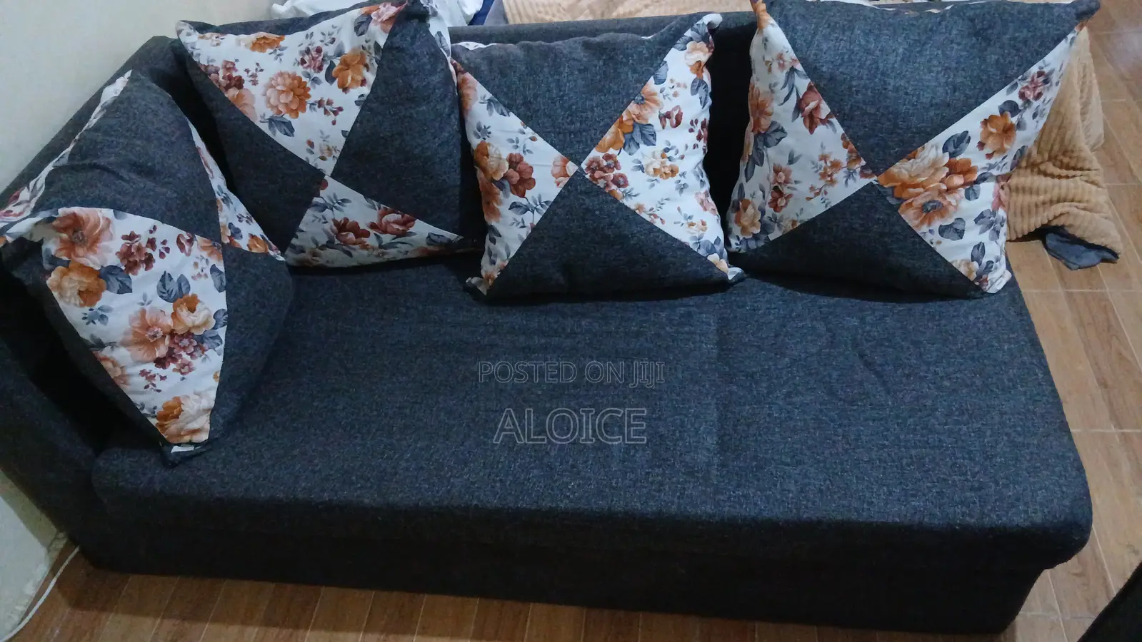 L-Shaped Seat