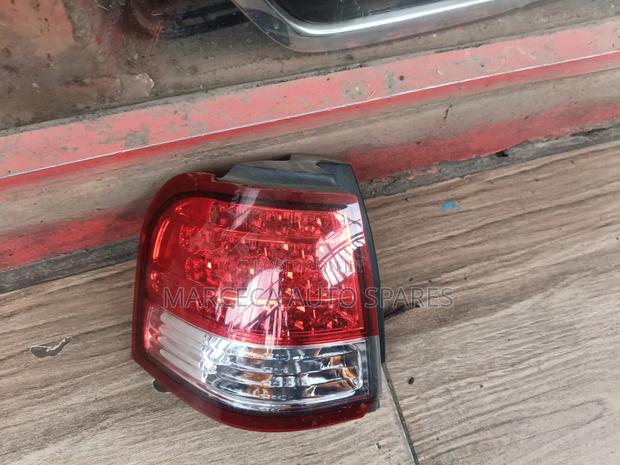Tailight Honda Escape L - thumbnail 3