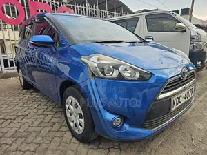Toyota Sienta 2014 Blue