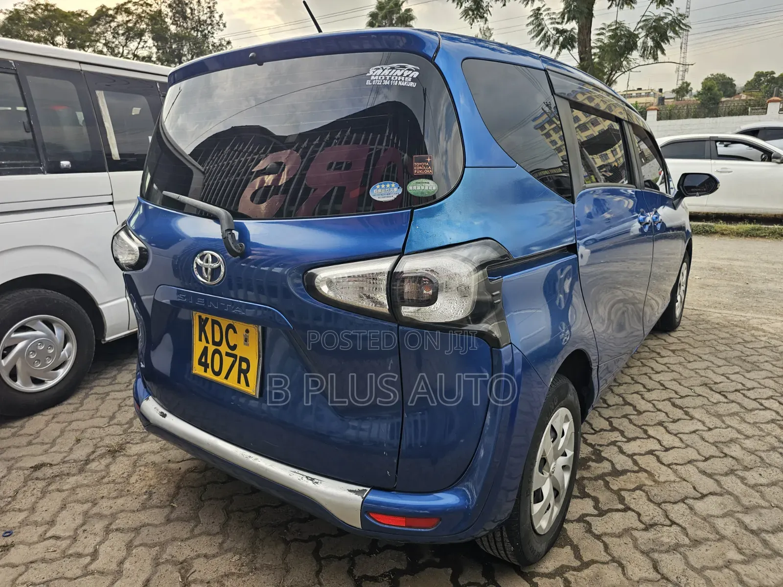 Toyota Sienta 2014 Blue