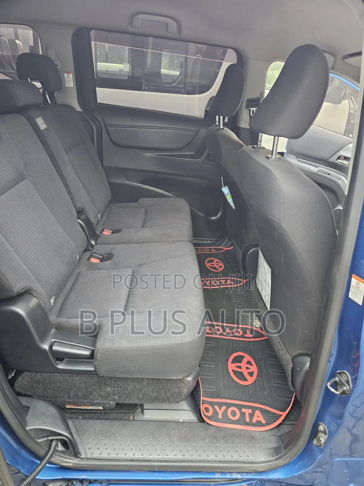 Toyota Sienta 2014 Blue