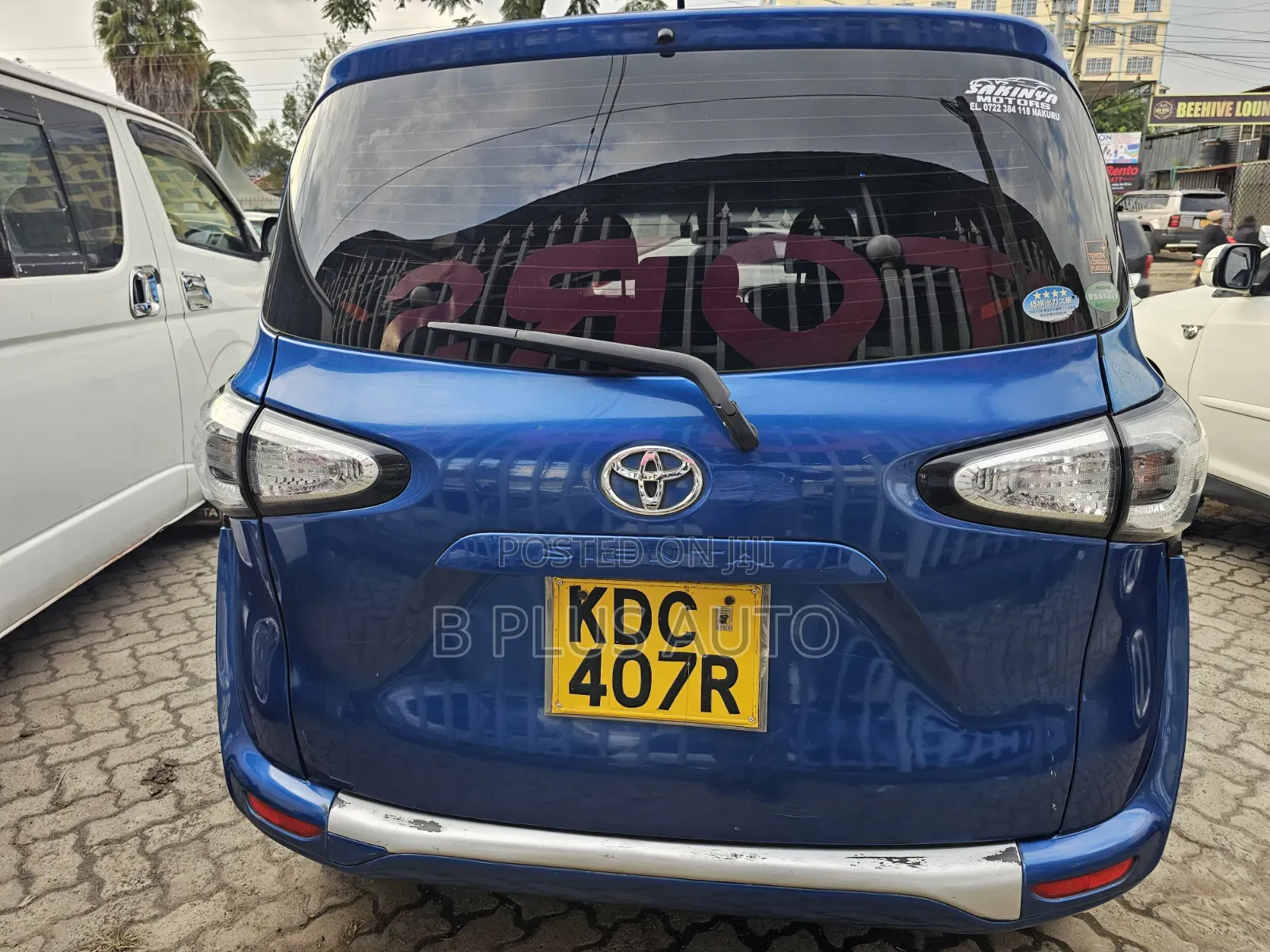 Toyota Sienta 2014 Blue