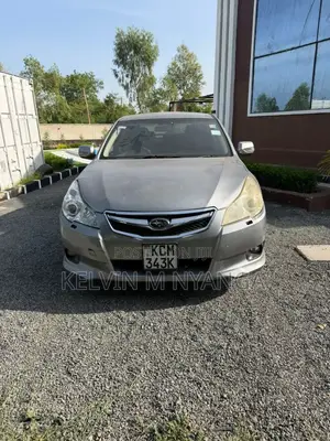 Subaru Legacy 2010 Silver