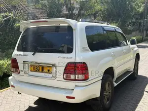 Toyota Land Cruiser Cygnus 4.7 2005 White