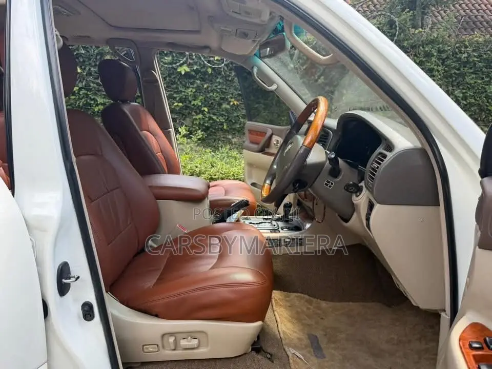 Toyota Land Cruiser Cygnus 4.7 2005 White