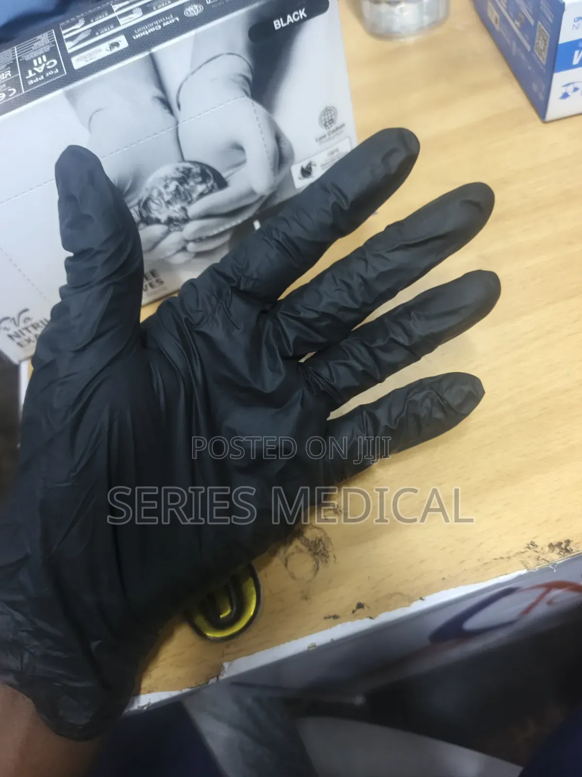 Nitrile Black Gloves